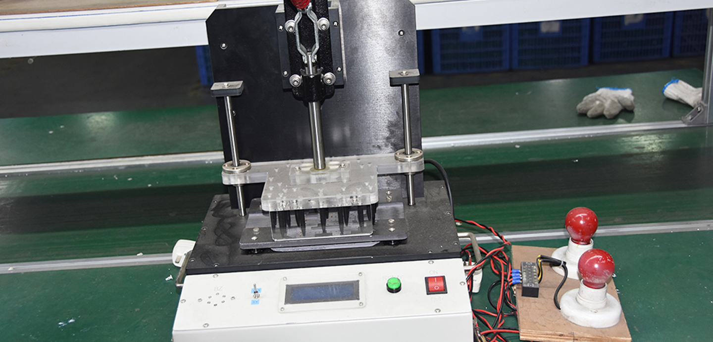 Vifaa vya Uzalishaji wa Luminaire