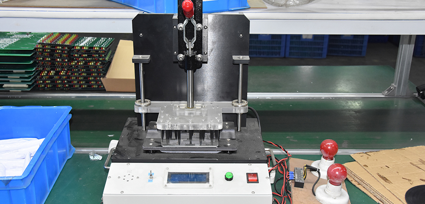 Vifaa vya Uzalishaji wa Luminaire