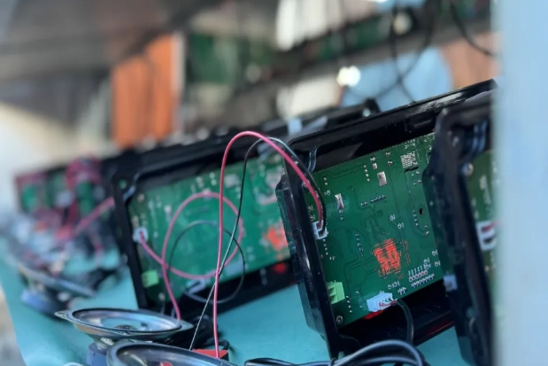 Alama za FAMA Zinazosikika za Watembea kwa Miguu zenye Makazi ya Plastiki Zinafikia Zaidi ya Vitengo 7,500 Zilizouzwa Mwezi Novemba, Zimetumwa kwa Zaidi ya Makutano 1,000 Alama za FAMA Zinazosikika za Watembea kwa Miguu zenye Makazi ya Plastiki Zinafikia Zaidi ya Vitengo 7,500 Zilizouzwa Mwezi Novemba, Zimetumwa kwa Zaidi ya Makutano 1,000